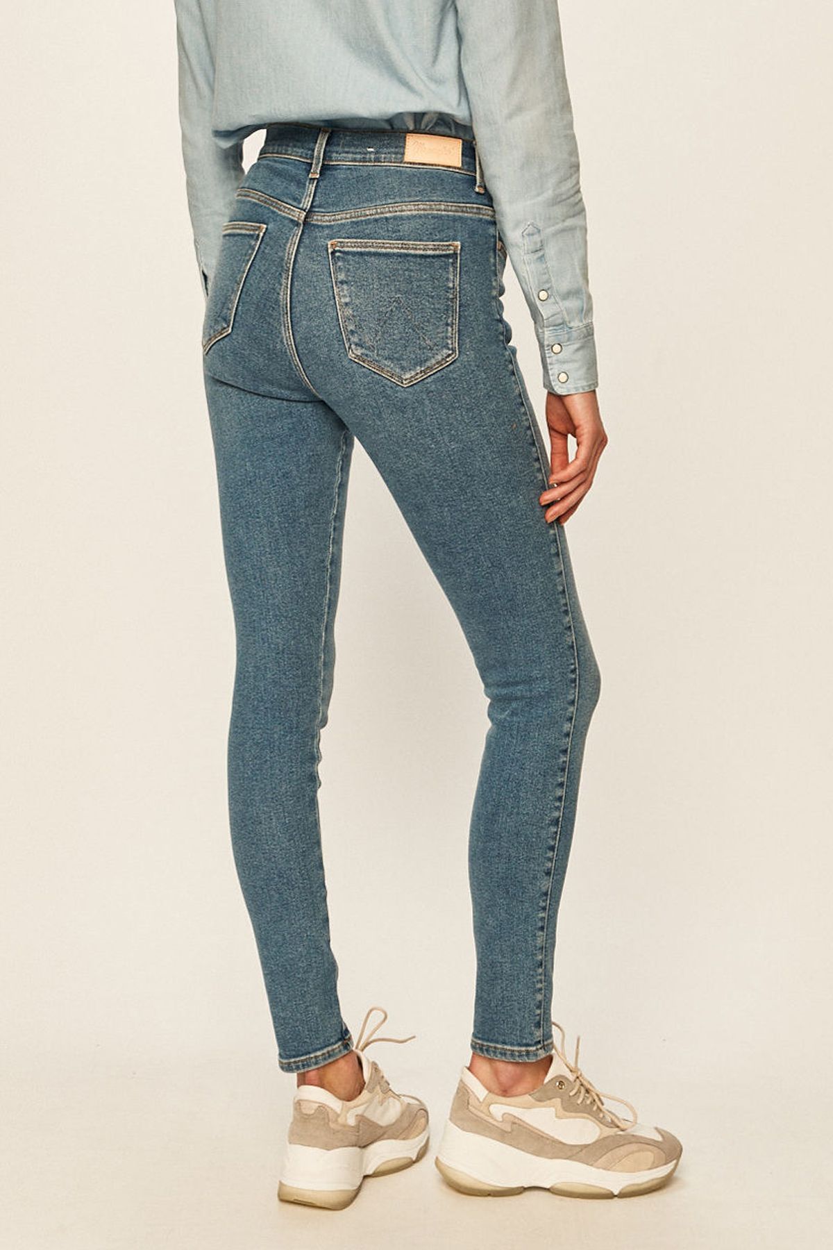 Джинсы Wrangler High W27HTX10R